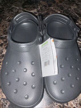 CROCS Classic Clog in Charcoal